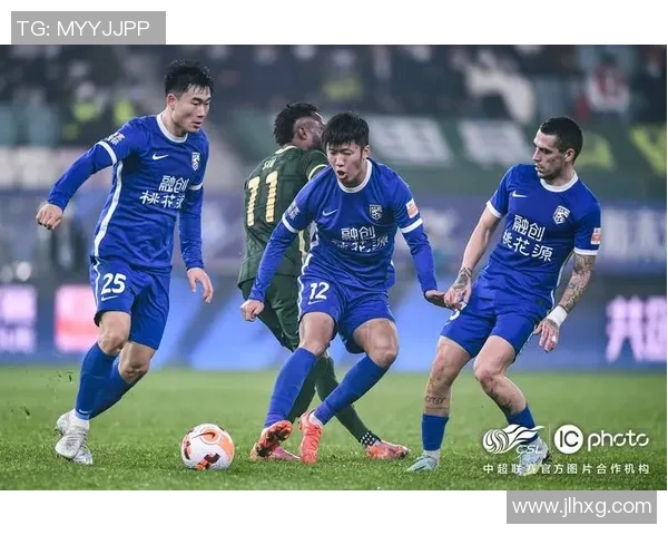 重庆羽毛球队以53分领跑挑战赛积分榜展现强劲实力和团队合作精神